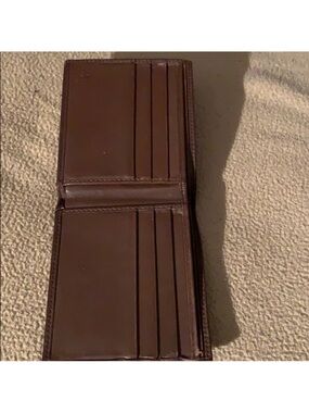 Gucci Brown Leather Card Holder Wallet - Slim Bi-Fold